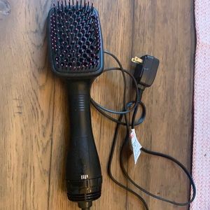 Revlon one step paddle dryer